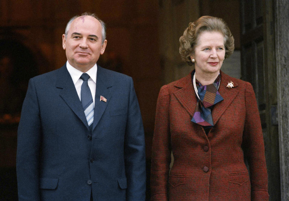 FILE - Soviet leader Mikhail Gorbachev, left, and Britain's Prime Minister Margaret Thatcher pose for a picture in London, Saturday, Dec. 15, 1984. Russian news agencies are reporting that former Soviet President Mikhail Gorbachev has died at 91. The Tass, RIA Novosti and Interfax news agencies cited the Central Clinical Hospital. (AP Photo/Gerald Penny, File)