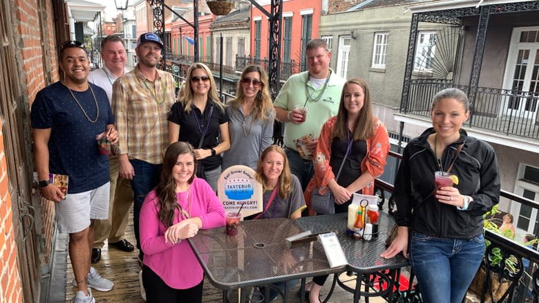 tour group New Orleans balcony