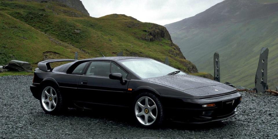 <p>The Esprit V8 came to us from the tail end of an era of wedge-shaped cars.</p>