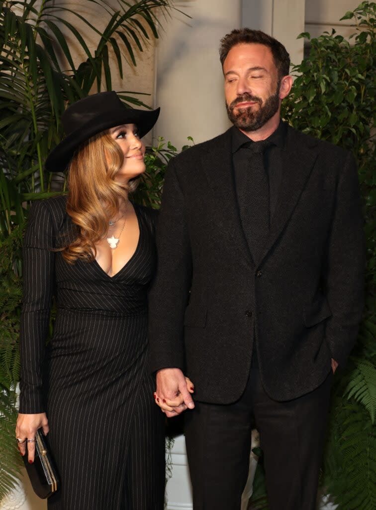 SAN MARINO, CALIFORNIA – OCTOBER 13: (L-R) Jennifer Lopez and Ben Affleck attend the Ralph Lauren SS23 Runway Show at The Huntington Library, Art Collections, and Botanical Gardens on October 13, 2022 in San Marino, California. (Photo by Amy Sussman/Getty Images)