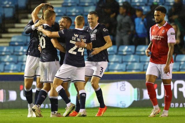 Leeds fans during the Sky Bet Championship match between Millwall and  News Photo - Getty Images