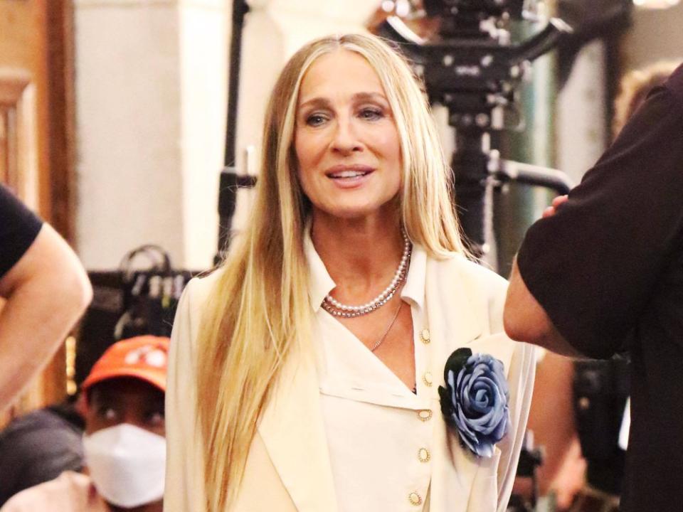 Sarah Jessica Parker am Set von "And Just Like That..." (Bild: imago images/MediaPunch)