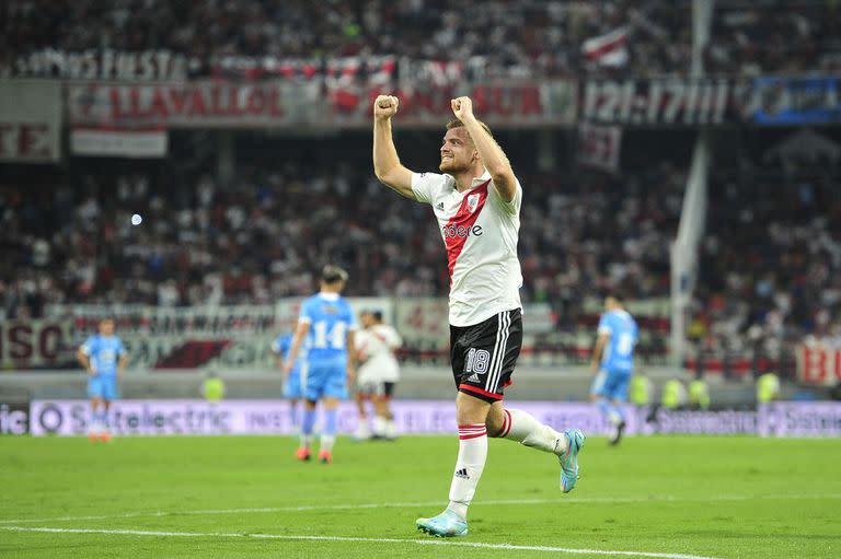 El otro Nº 9, en acción: Lucas Beltrán cumple en River con su cuota goleadora y celebra en el estadio Madre de Ciudades.