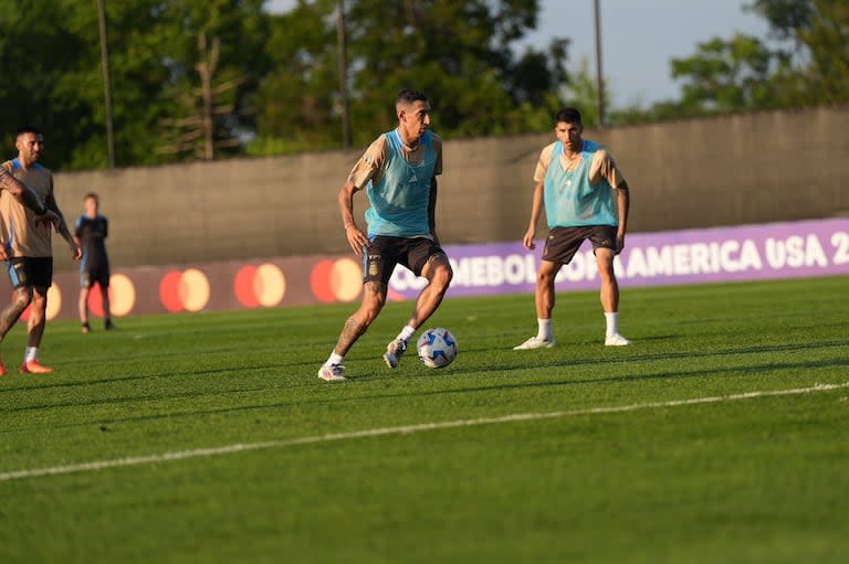 Ángel Di María en el entrenamiento de la selección argentina