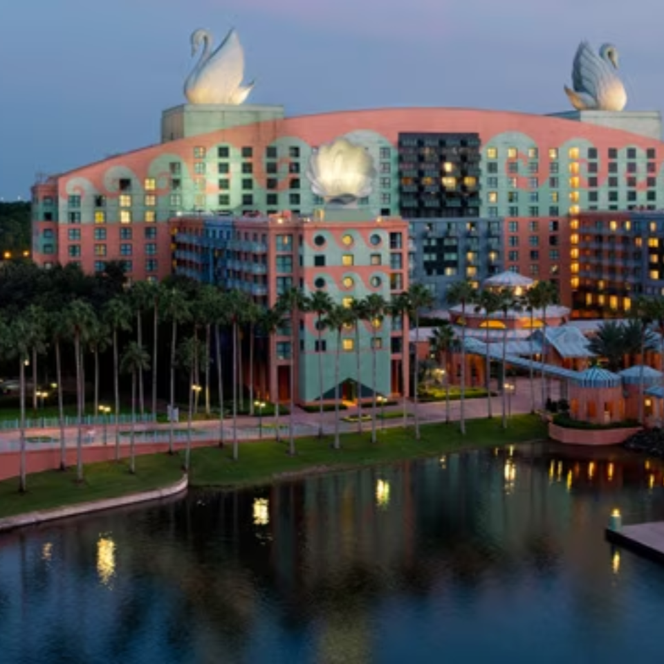 10 Best Hotels to Stay Near Disney World (More Affordable) in 2024