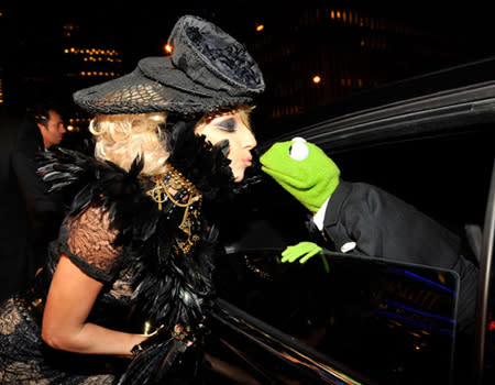 <p>What better way to accessorise your red carpet, John Paul Gaultier outfit than with the timeless Kermit The Frog? Gaga arrives at the 2009 MTV Video Music Awards!</p>