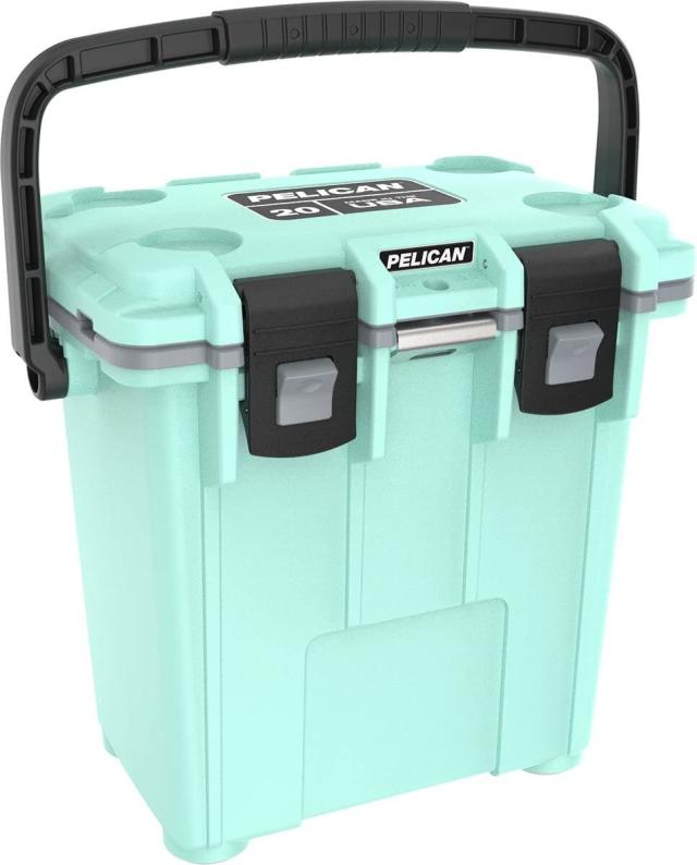 Dick's Sporting Goods Pelican 30 Quart Elite Cooler