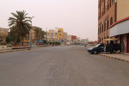 An empty street is pictured in the Red Sea port city of Hodeidah, Yemen, June 14, 2018. REUTERS/Abduljabbar Zeyad