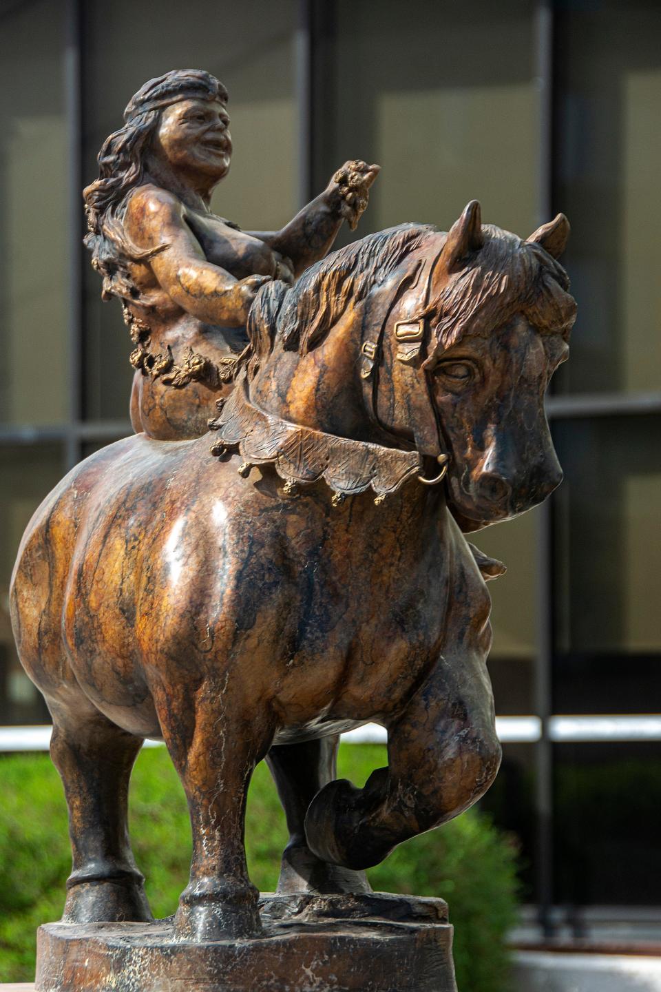 Girls Night Out by Arthur Nordby. Sioux Falls SculptureWalk 2022.