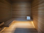 <p>Ein Spa mit Sauna und Dampfbad ist ebenfalls inbegriffen Auch ein Yoga-Studio ist vorhanden … (Bild-Copyright: streeteasy.com) </p>