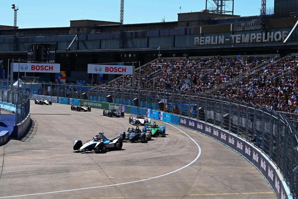 Nyck de Vries leads Edoardo Mortara and Robin Frijns during the Berlin ePrix II at Berlin Tempelhof Airport in May 22 (Simon Galloway / LAT Images)