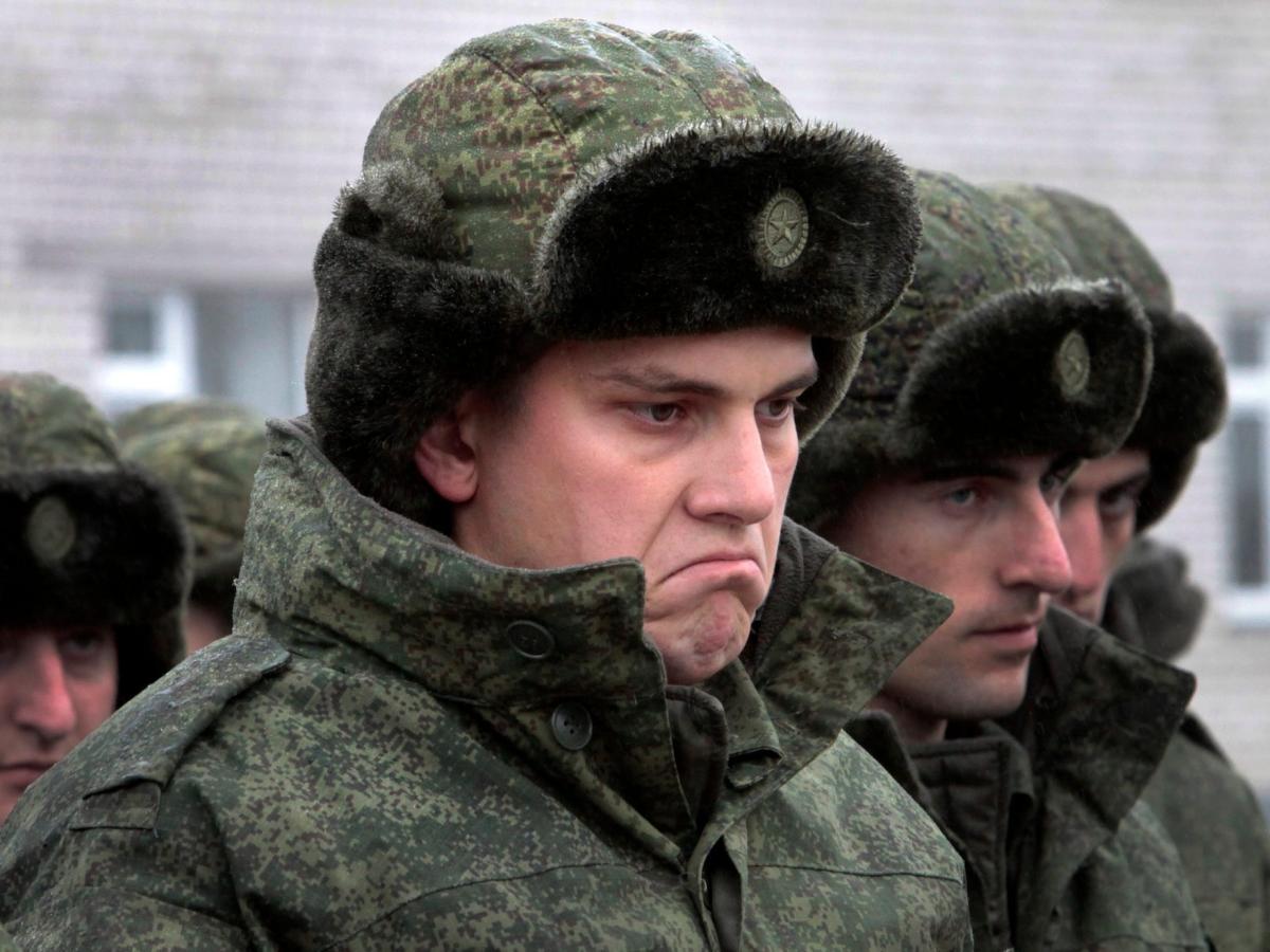 Обещание Москвы выплатить своим войскам крупные суммы денег создало новую головную боль для российской армии.