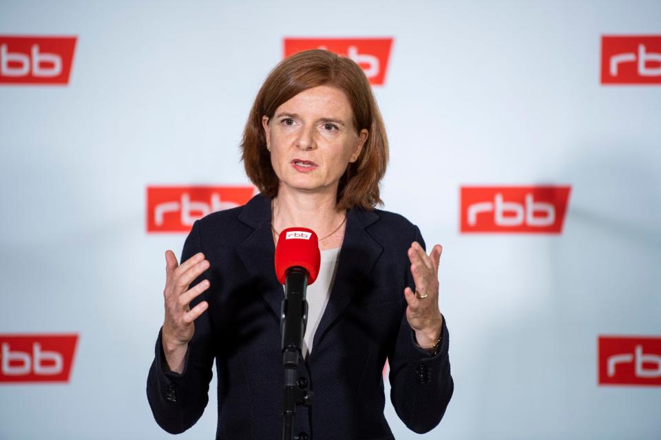 Katrin Vernau, zuletzt Verwaltungsdirektorin des WDR, soll den RBB nach dem Aus für Intendantin Patricia Schlesinger für eine Übergangszeit führen. - Copyright: picture alliance/dpa | Christophe Gateau