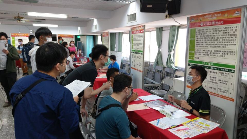 台中市勞工局將於三日在太平區公所舉辦廠商聯合徵才活動。（記者黃俊昇翻攝）