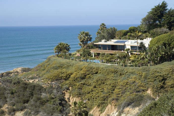 California, mansion, waterfront, estate, big house, rich, wealthy, silicon valley, cliff