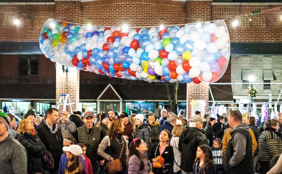 Eight hundred balloons will be dropped for revelers to pop at the New Year’s Eve Boro Blast at Main Street Park in Waynesboro.
