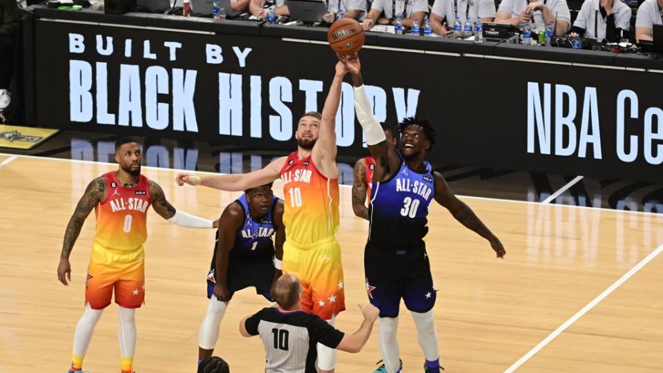 Feb 19, 2023; Salt Lake City, UT, USA; Team Giannis forward Domantas Sabonis (10) and Team LeBron forward Julius Randle (30) battle for a tip-off during the first half in the 2023 NBA All-Star Game at Vivint Arena. Mandatory Credit: Christopher Creveling-USA TODAY Sports