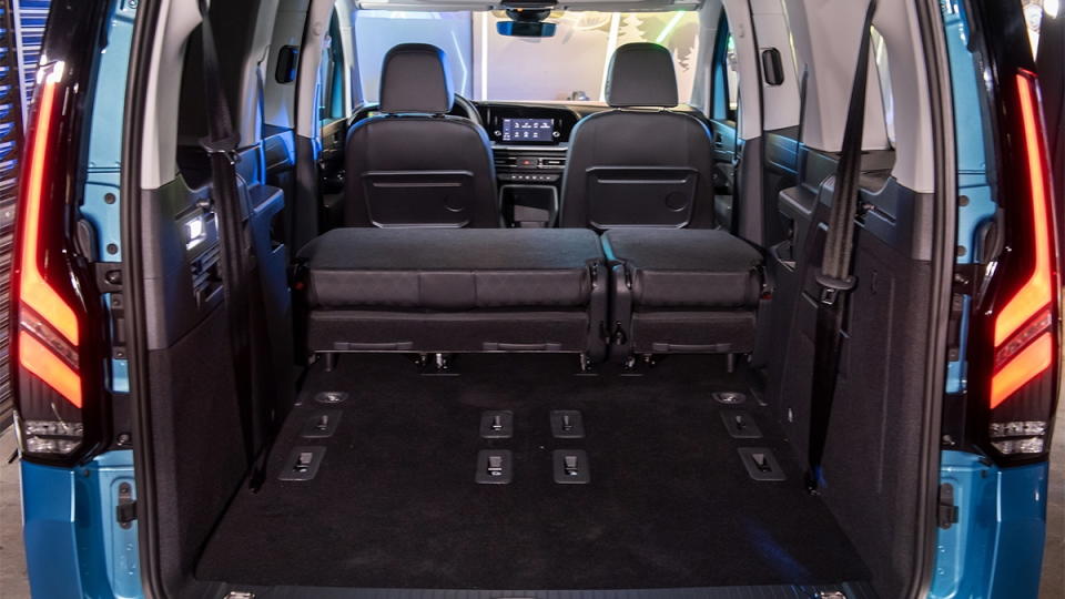 圖／2023 Ford Tourneo Connect 2.0玩咖版空間機能為一大優勢，可因應駕駛與乘客需求，創造出最大3,105公升的平整化空間。
