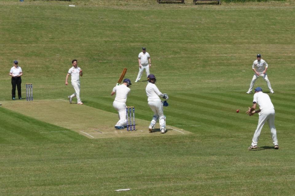 George Watts gets a wickets caught in the slips for Ventnor seconds. <i>(Image: Dave Reynolds)</i>