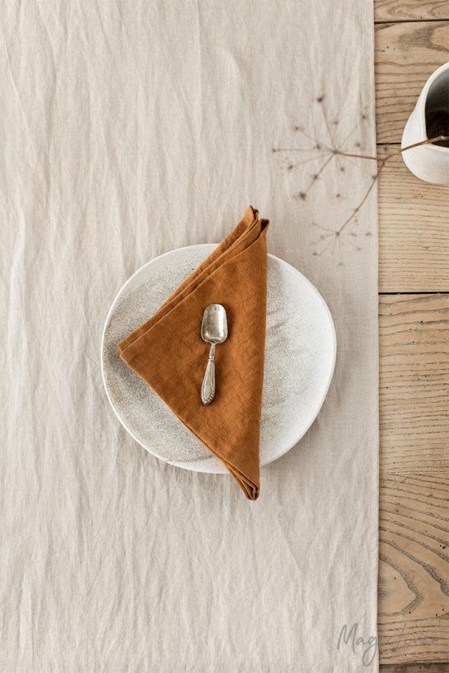 thanksgiving decor dining table holiday centerpieces cinnamon linen napkin