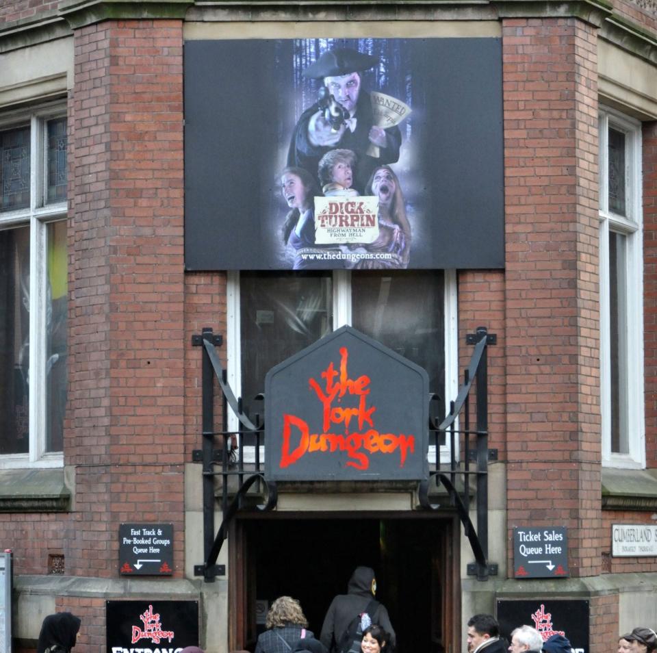 Street entrance to The York Dungeon - D Hale-Sutton/Alamy Stock Photo