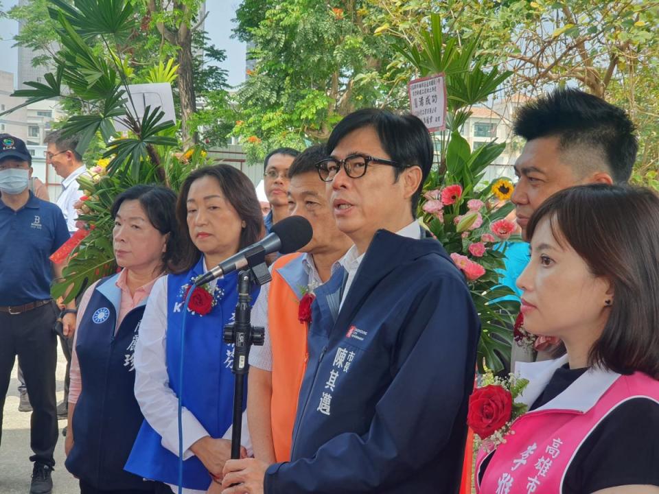 高雄市長陳其邁今天上午親口宣佈李懷仁將出任高雄市副市長。（圖：溫蘭魁攝）