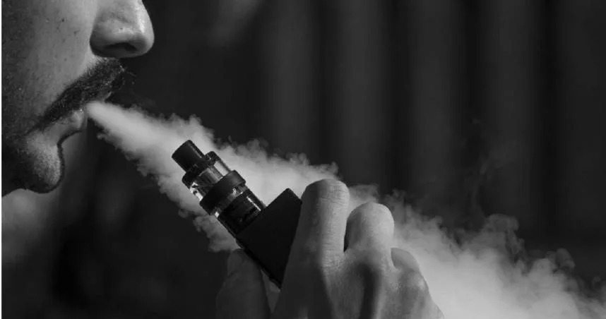 研究顯示，抽電子煙蛀牙風險高達8成。（示意圖／翻攝自Pixabay）