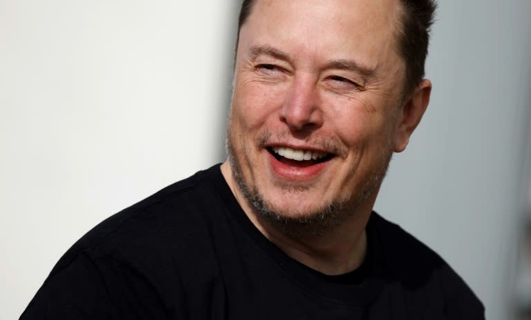 Elon Musk amenazó con desobedecer órdenes judiciales en Brasil de bloquear cuentas de usuarios en X que calificó de "censura" (Odd ANDERSEN)