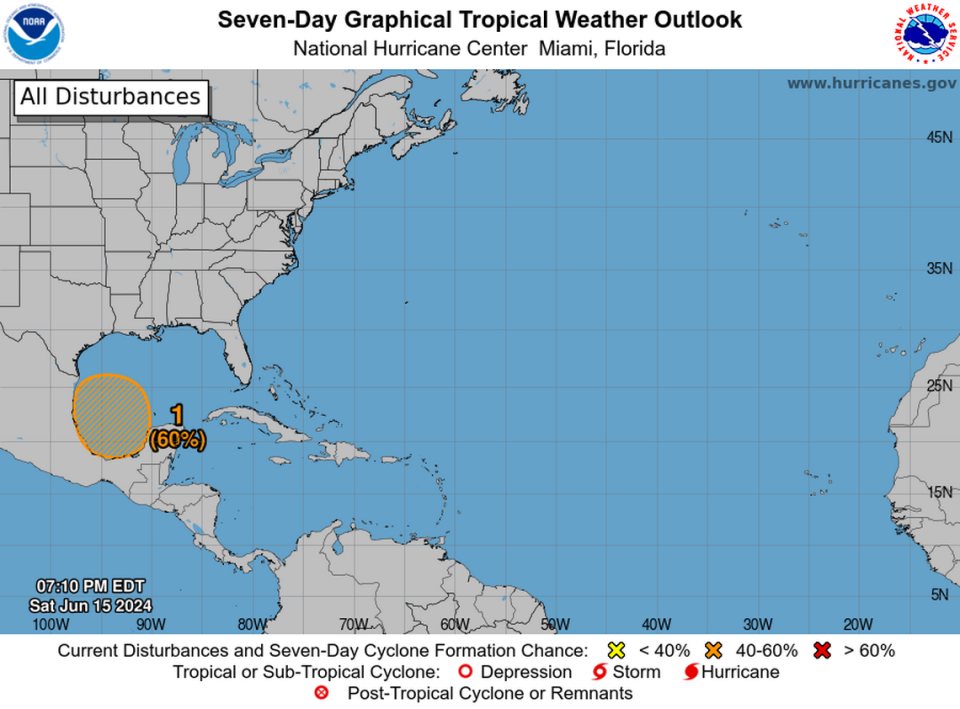 El NHC informó que se ha formado una gran zona de perturbaciones meteorológicas sobre Centroamérica, la Península de Yucatán en México. NOAA