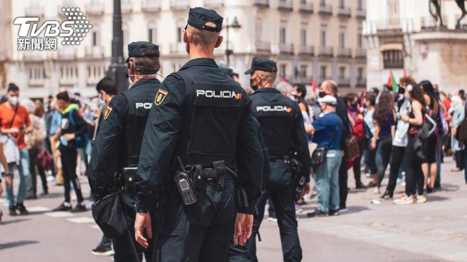 西班牙警方辦案時的「道德底線」引發熱議。（示意圖／shutterstock達志影像）