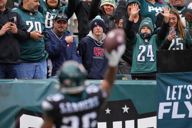 Washington shipped their own sideline benches to Lincoln Financial