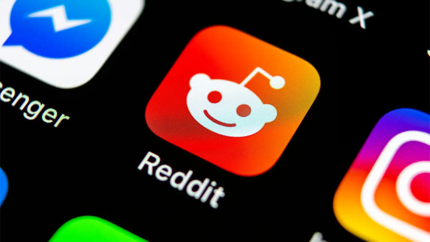 Icono de Reddit en un celular.