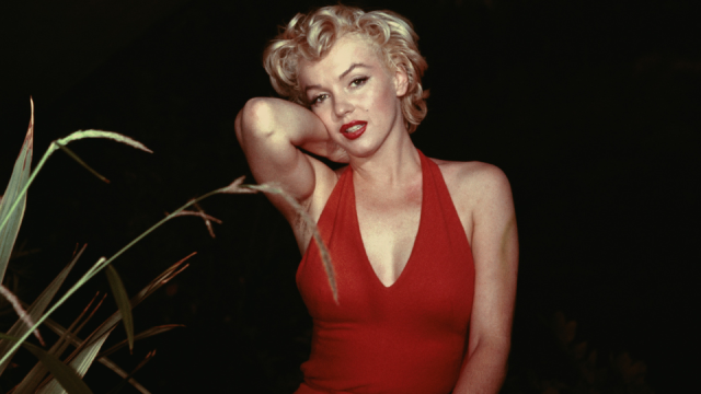 MARILYN MONROE - ICON OF BODY POSITIVITY OR SYMBOL OF INSECURITY?