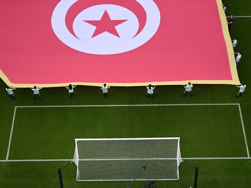 Die tunesische Flagge darf vorerst nicht gehisst werden (JEWEL SAMAD)