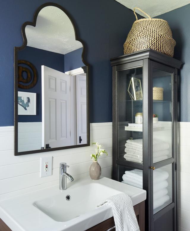 28 Bathroom Towel Storage Ideas That Are Pretty and Practical