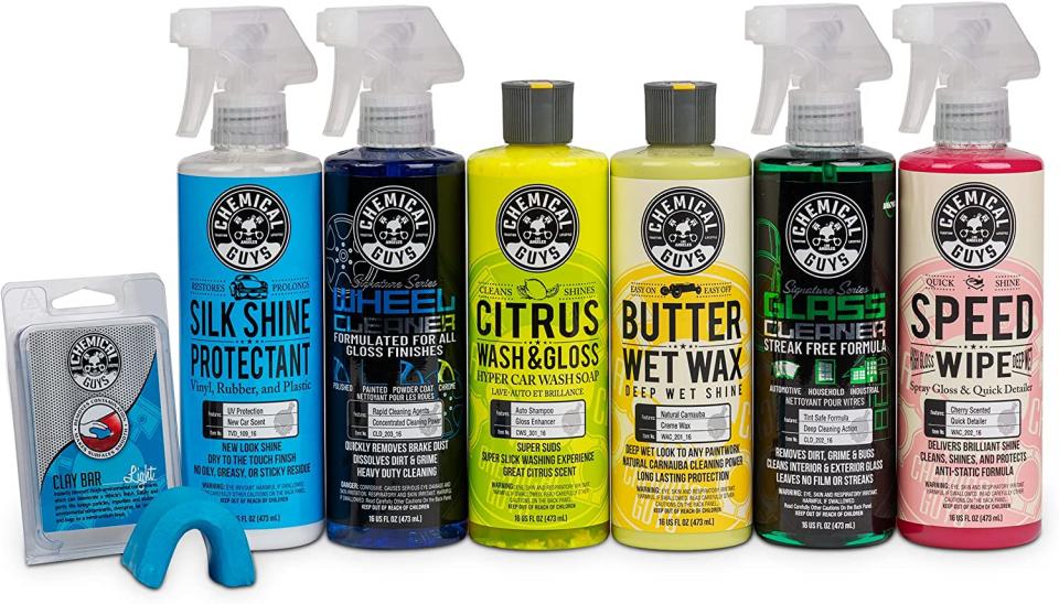 Chemical Guys HOL124 Car Cleaning Kit. Image via Amazon.