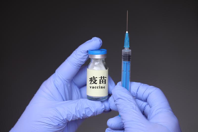 中國政府宣布批准國藥集團研發的疫苗附條件上市，成為中國首個允許民眾接種的武漢肺炎（COVID-19）疫苗。（示意圖，東方IC）