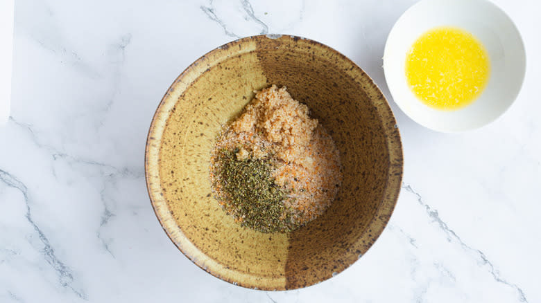 breadcrumb mix in bowl