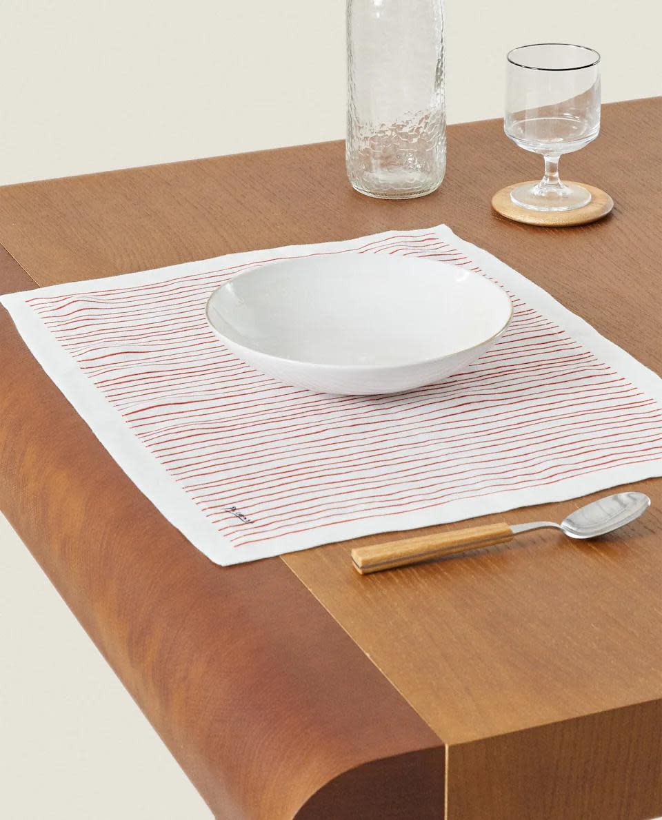 6) Picasso Printed Linen Placemat