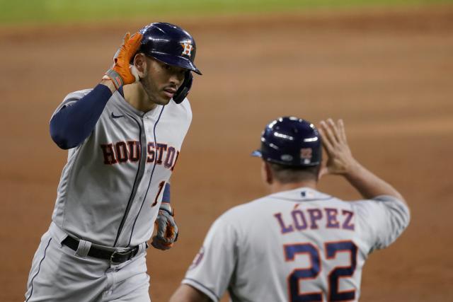 HOUSTON, TX - JULY 02: Houston Astros first baseman Yuli Gurriel