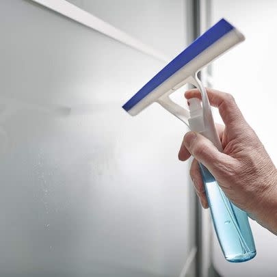 Get your hands on this clever 2-in-1 spray squeegee