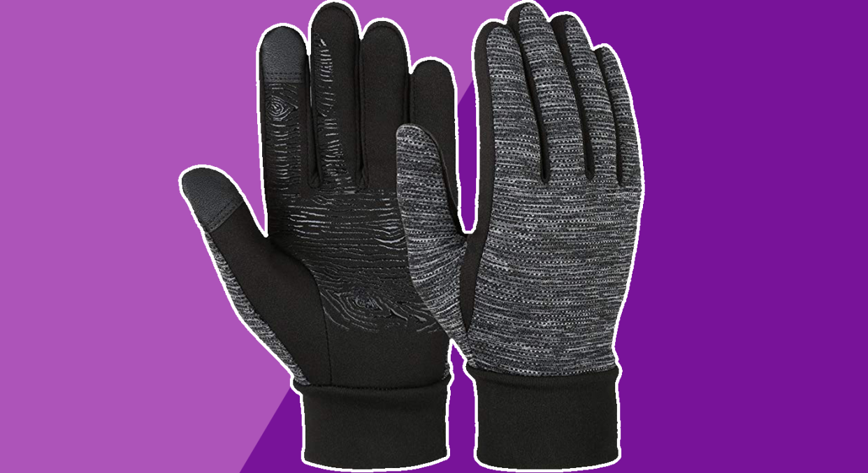 These £13 gloves are Amazon's best seller. [Photo: Yahoo Style UK]