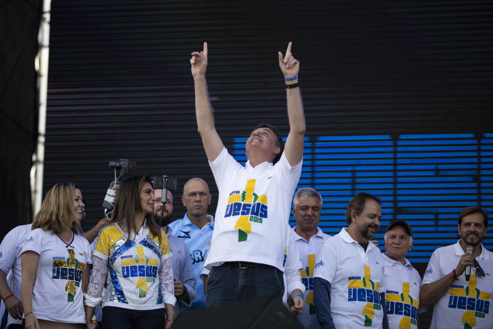 SAO PAULO, BRAZIL - JUNE 20: Brazil's President Jair Messias Bolsonaro looks up while he participates of  March for Jesus on June 20, 2019 in Sao Paulo, Brazil. (Photo by Rebeca Figueiredo Amorim/Getty Images)