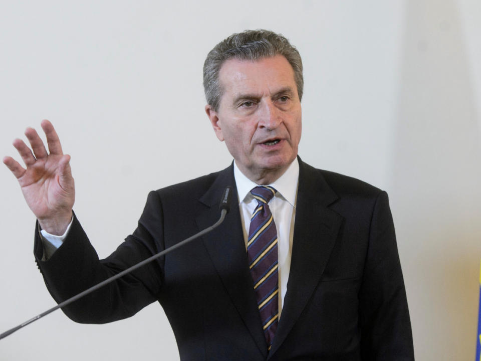 Oettinger bittet die Deutschen zur Kasse. (Bild-Copyright: ddp images)