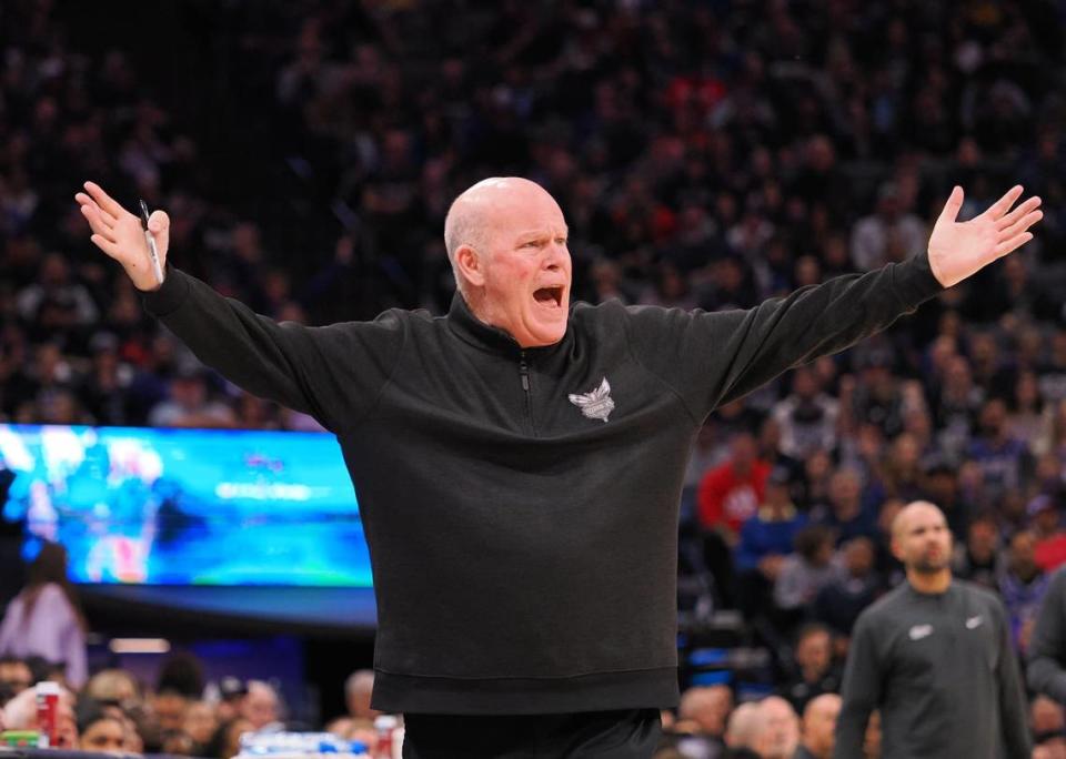 Charlotte Hornets head coach Steve Clifford reacts from the sideline during the fourth quarter against the Sacramento Kings at Golden 1 Center. Kelley L Cox/USA TODAY NETWORK