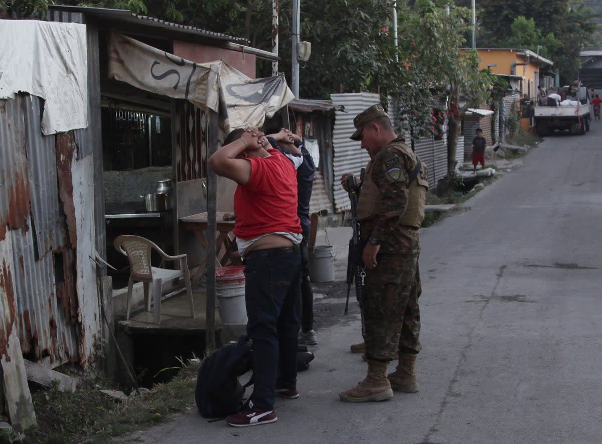 EL SALVADOR-DDHH (AP)