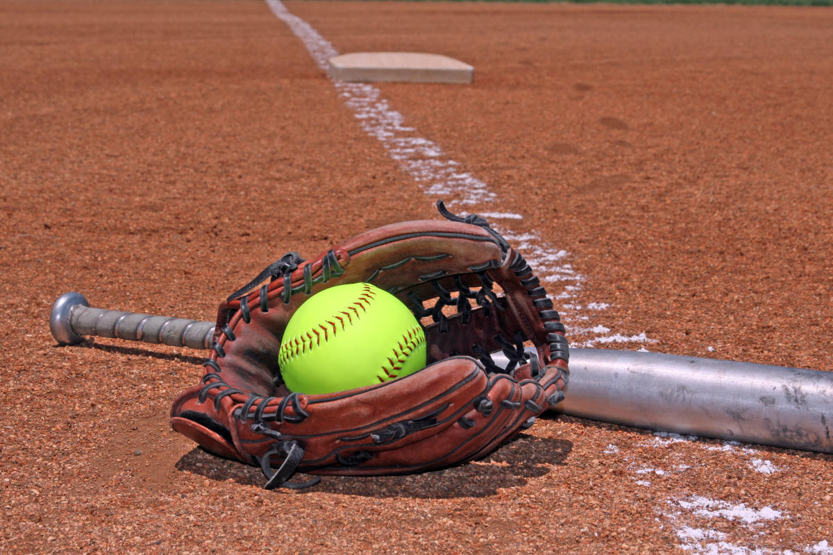 Survey: Strict hair rules being cut from high school baseball