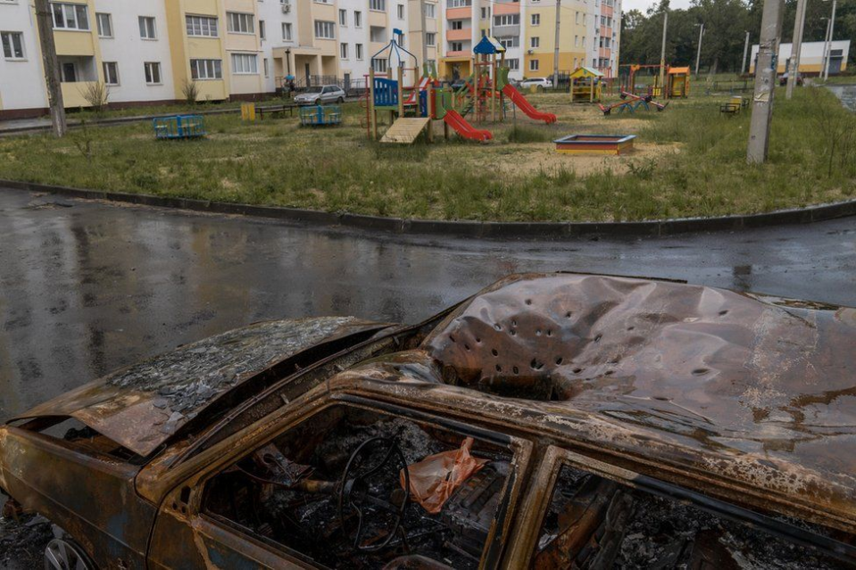 國際特赦組織指出，俄軍在哈爾科夫，多次使用被國際公約所禁止的集束彈藥進行攻擊，造成數百名民眾死亡。（圖／翻攝自推特／@LotteLeicht1）