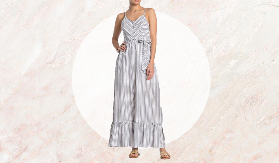 Just the ticket for all your summertime beach trips. (Photo: Nordstrom Rack)