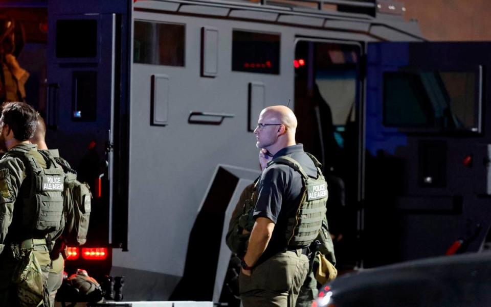 Police gather at the Aldi on New Bern Avenue in Raleigh, Thursday evening, Oct. 13, 2022.